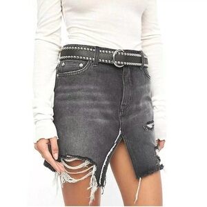 We The Free People Relaxed & Destroyed Denim Mini Skirt Sz 26 Distressed Slit*M6